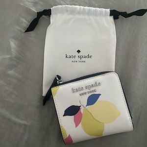 NEW, never used! Kate Spade Small l-zip bifold wallet